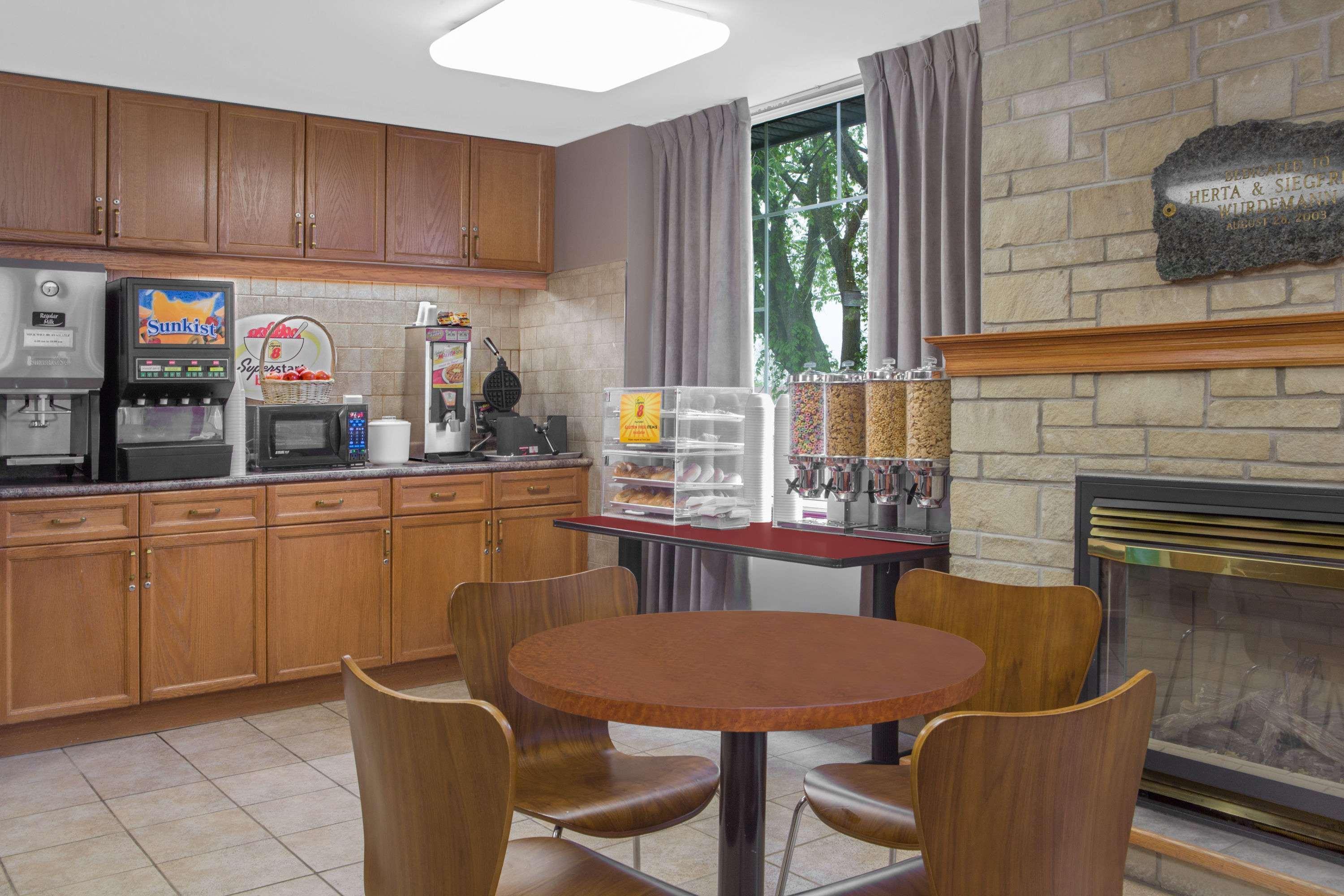 Super 8 By Wyndham Ste Marie On Sault-Sainte-Marie
