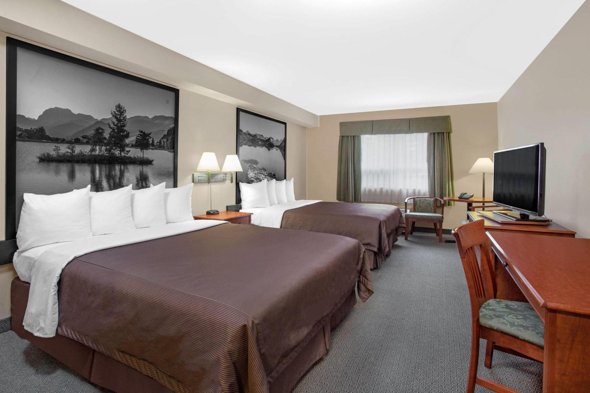 Super 8 By Wyndham Ste Marie On Hotel